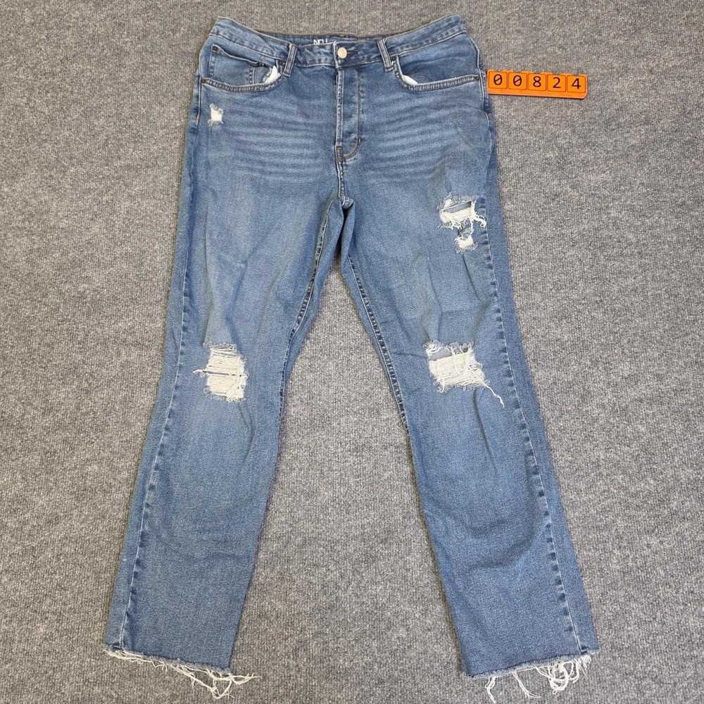 No Boundaries blue denim jeans with ripped details, size 15
